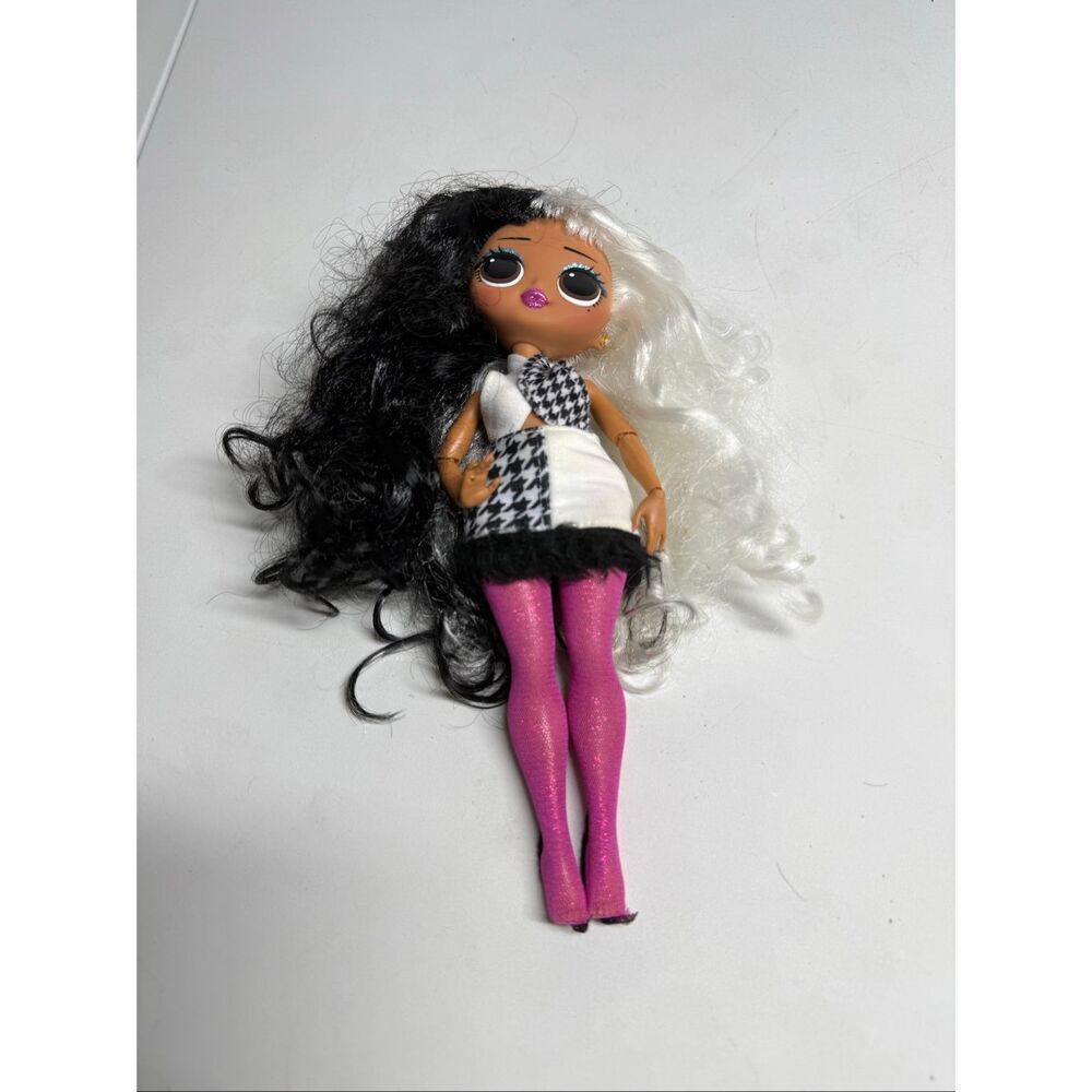 LOL SUPRISE OMG FASHION DOLL - WINTER DISCO DOLLIE